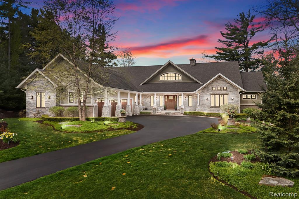 5744 WYNDAM Lane, Brighton, MI 48116 — front exterior