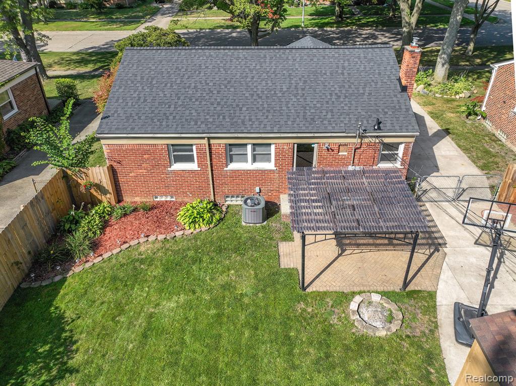 9950 HENRY RUFF Road, Livonia, MI 48150 — Photo 6