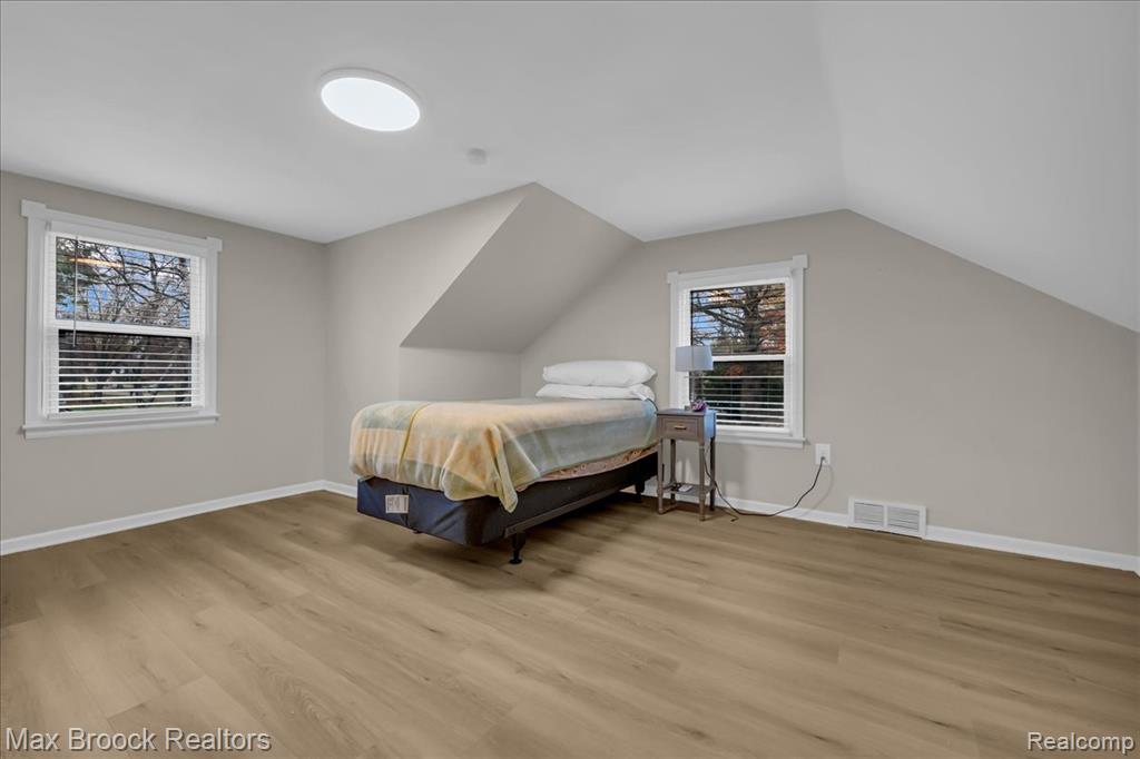 18560 Wiltshire Boulevard, Lathrup Village, MI 48076 — Photo 17