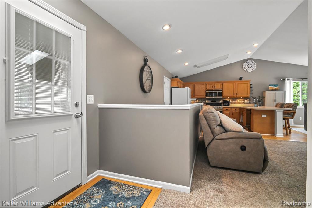 5085 HICKORY Trail, Grand Blanc, MI 48439 — Photo 24