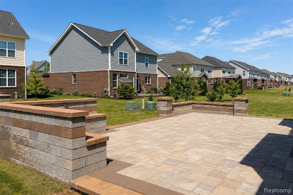 51040 Woodford Drive, Canton, MI 48188 — Photo 70