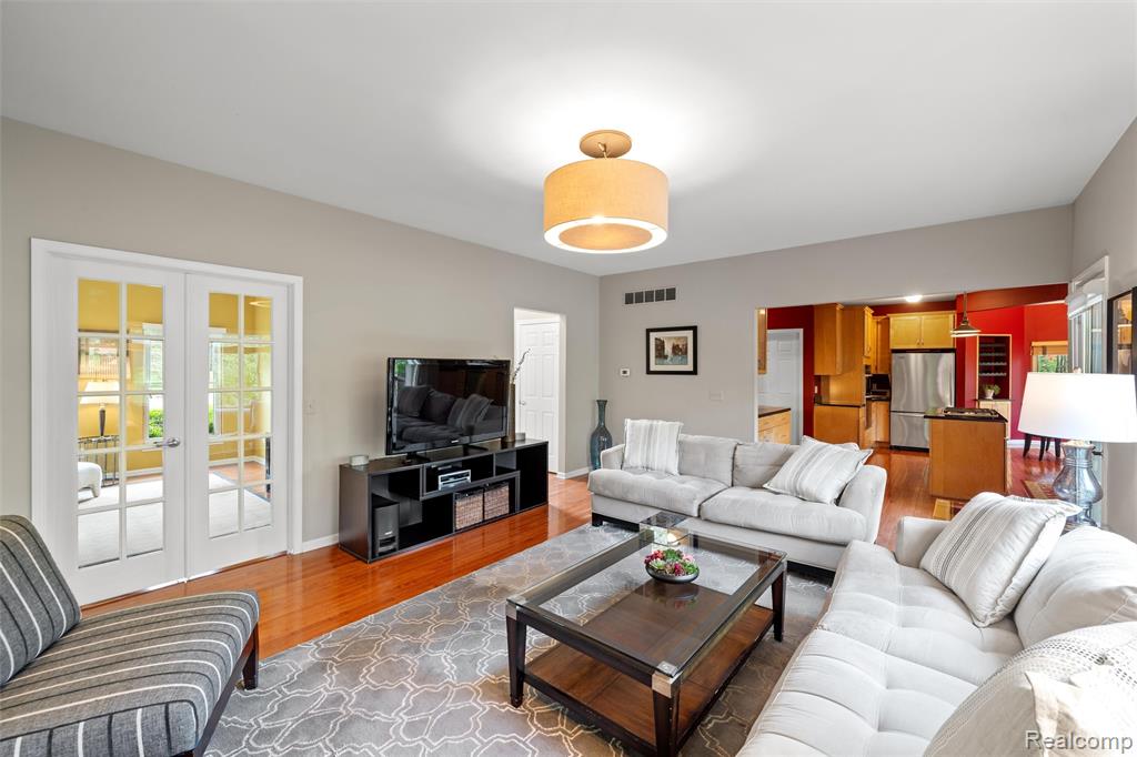 10099 Fernbrooke Drive, Brighton, MI 48116 — Photo 19