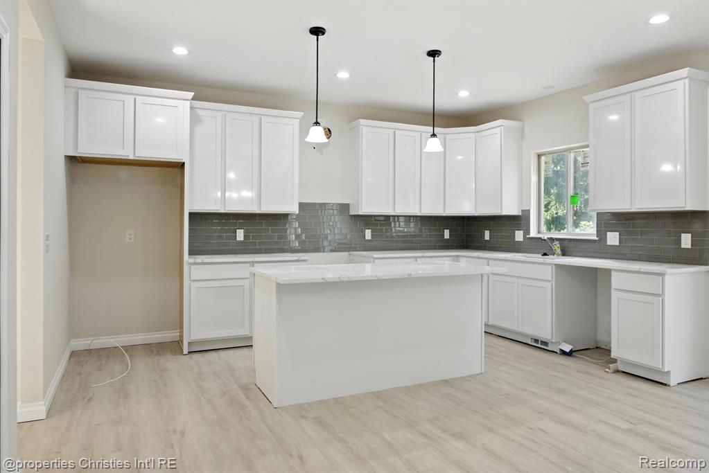 3201 ROMA COURT, Wixom, MI 48393 — Photo 14