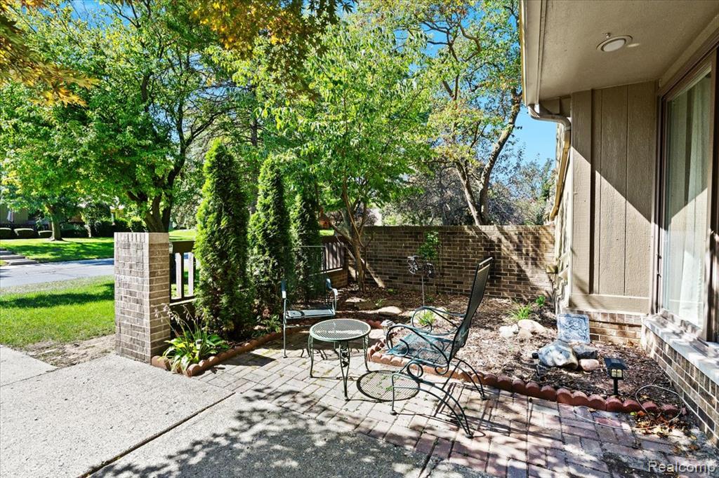 1737 S Hill Blvd Boulevard E, Bloomfield Hills, MI 48304 — Photo 5