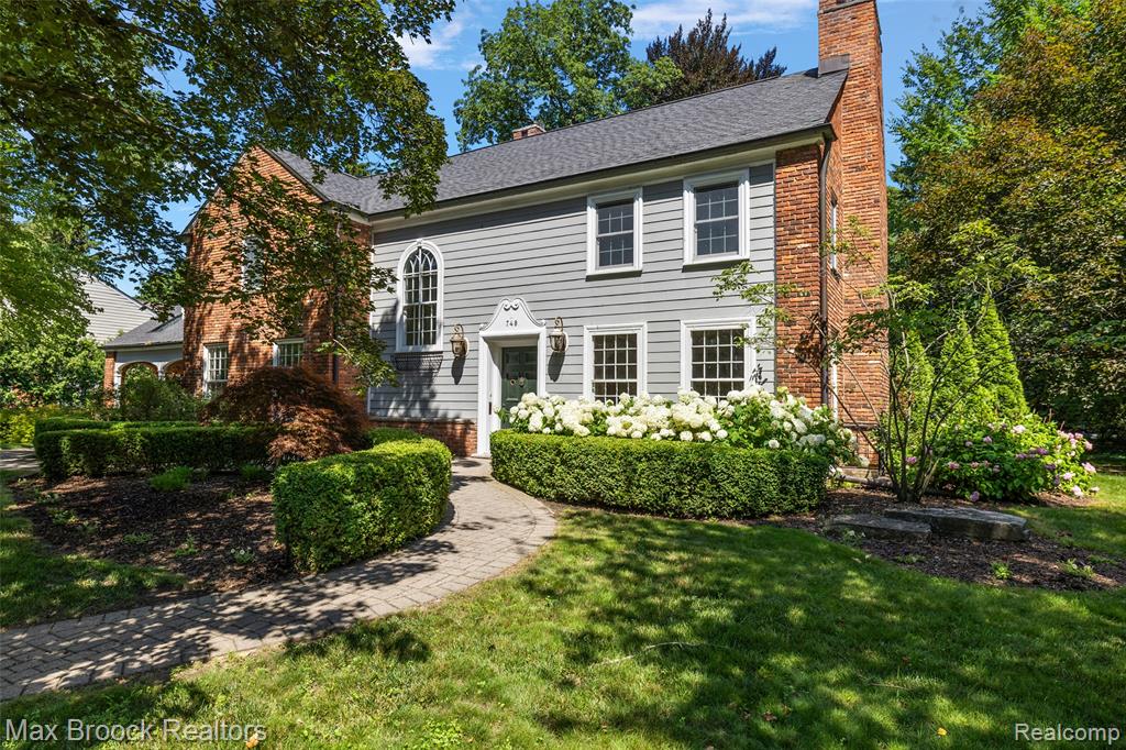 748 Waddington Street, Bloomfield Hills, MI 48301 — Photo 2