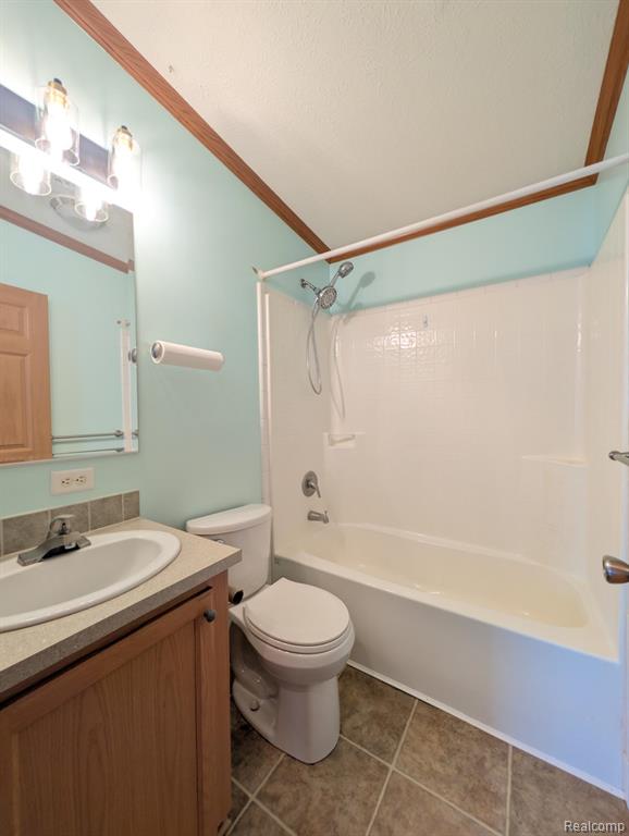 11766 Village Pines Court, South Lyon, MI 48178 — Photo 19