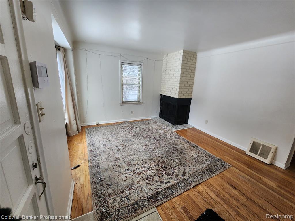18925 Bentler Street, Detroit, MI 48219 — Photo 6