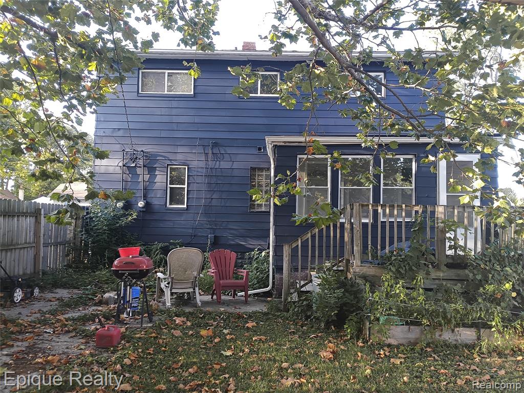 949 Boston Avenue, Waterford, MI 48328 — Photo 19