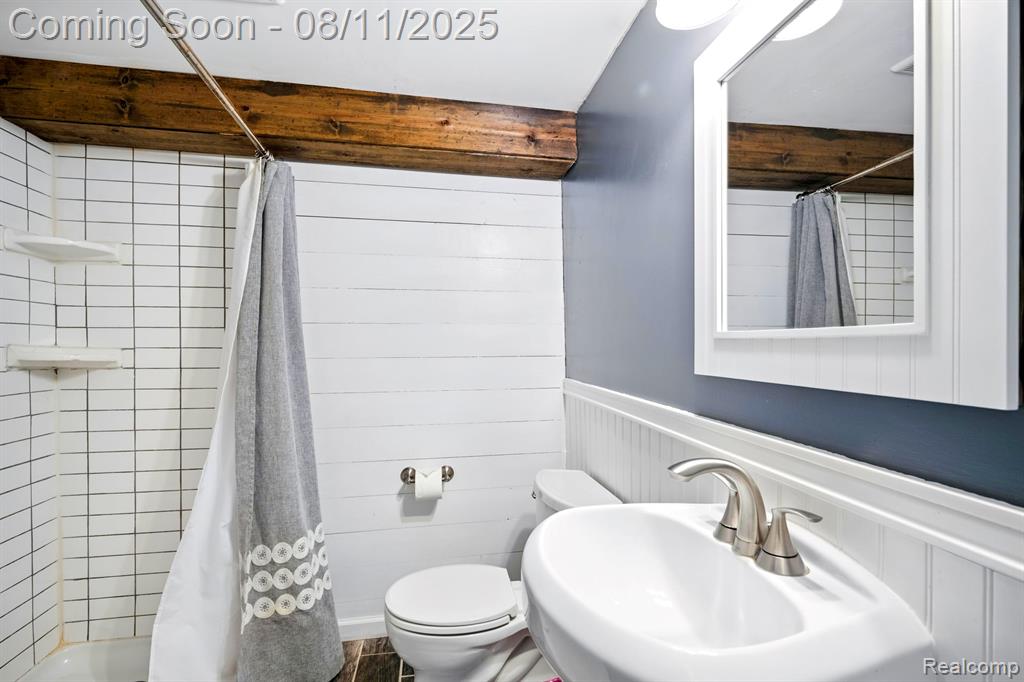 5021 Lakeborn Drive, White Lake, MI 48383 — Photo 9