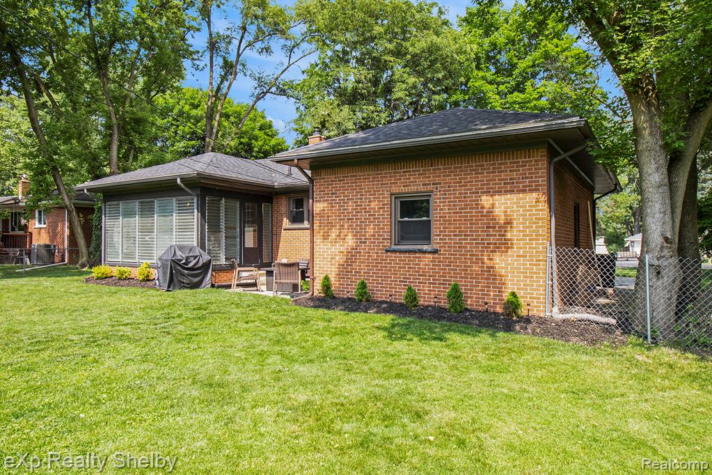 8873 S Main Street, Plymouth, MI 48170 — Photo 29