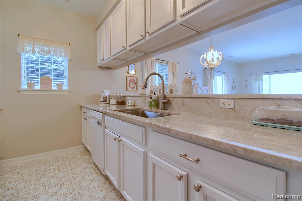 24031 Fairlane Boulevard, Trenton, MI 48183 — Photo 11