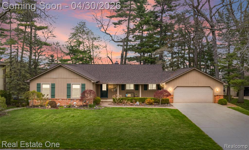 2748 Armstrong Drive, Lake Orion, MI — Photo 5