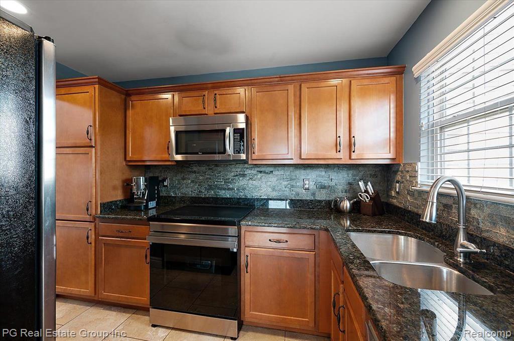 46104 BALDWIN Drive, Macomb, MI 48044 — Photo 21