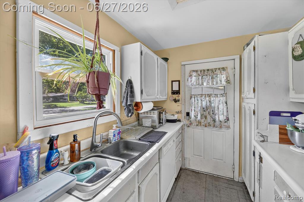 6260 Beth, Brighton, MI 48116 — Photo 15