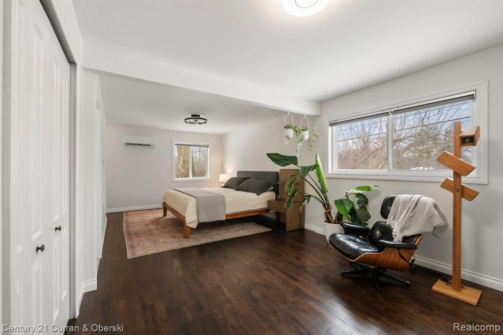 21412 Holmbury Road, Northville, MI 48167 — Photo 32