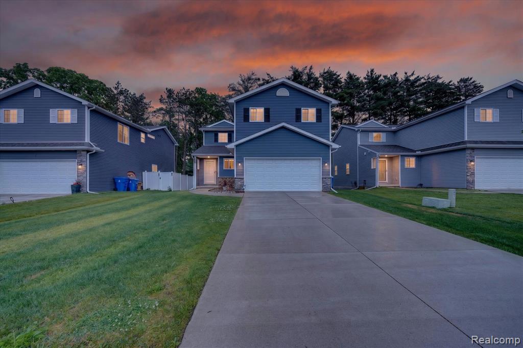 5382 Rural Terrace Court, Waterford, MI 48329 — front exterior