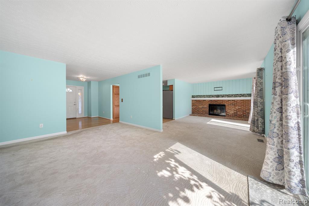 422 THORNEHILL Trail, Oxford, MI 48371 — Photo 8