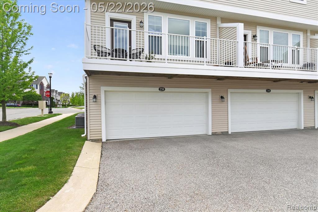238 Center Boulevard, Wixom, MI 48393 — Photo 38