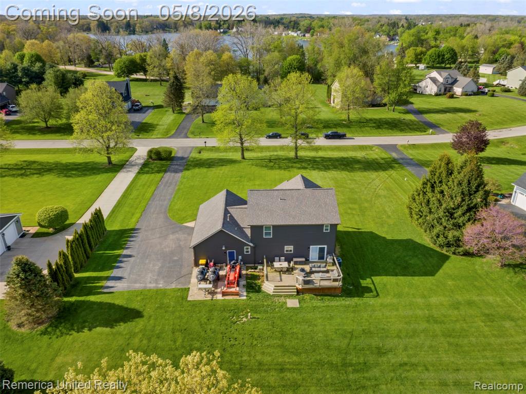 2558 Clivedon Road, Howell, MI 48843 — Photo 8