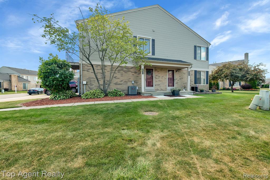 44643 CONNECTICUT Court, Clinton Twp, MI 48038 — Photo 20