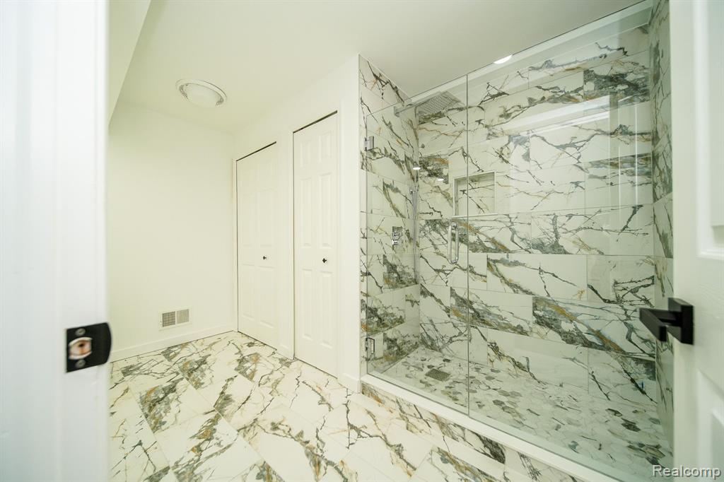 52556 BELLE Crest, Shelby Twp, MI 48316 — Photo 84