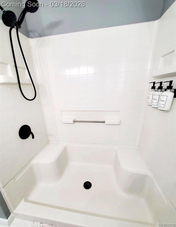 6372 Peach Drive, Clarkston, MI — Photo 11