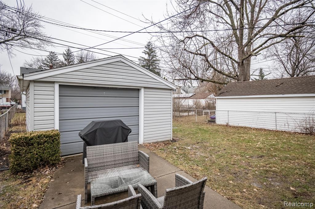715 N DORCHESTER Avenue, Royal Oak, MI 48067 — Photo 26