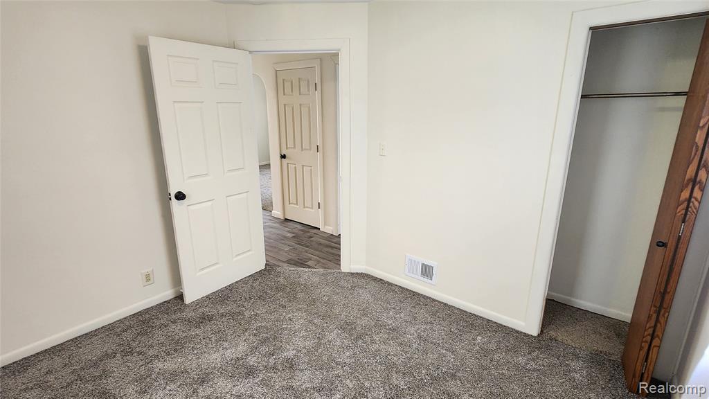 1233 W Coldwater Road, Flint, MI 48505 — Photo 13
