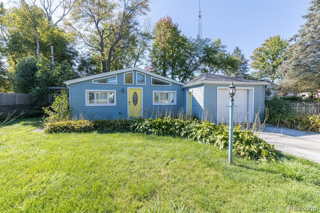 7454 Aspen Road, Lexington, MI 48450 — Photo 3