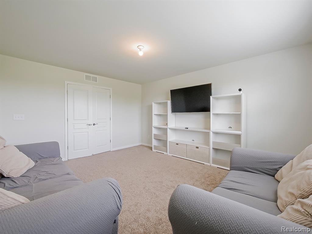 24503 Scenic Drive, South Lyon, MI 48178 — Photo 43