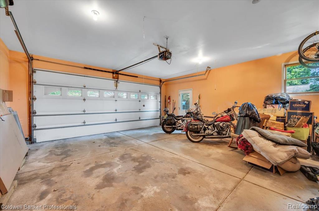 1325 Elkhorn Lake Road, Lake Orion, MI 48362 — Photo 46