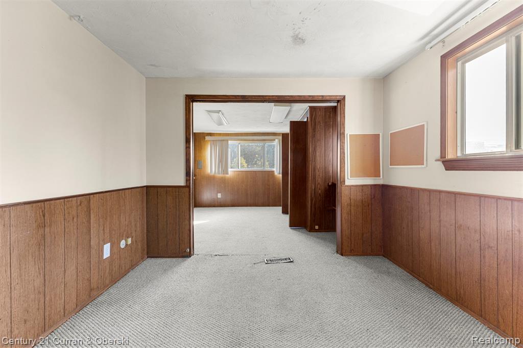 8319 Ziegler Street, Taylor, MI 48180 — Photo 24