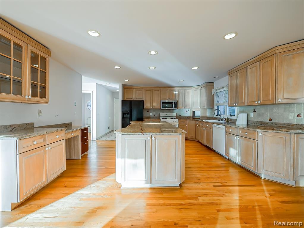 4437 Dora Lane, Independence, MI — Photo 3