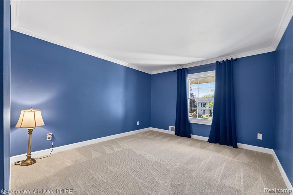 4352 Greenstown Drive, West Bloomfield, MI 48323 — Photo 40