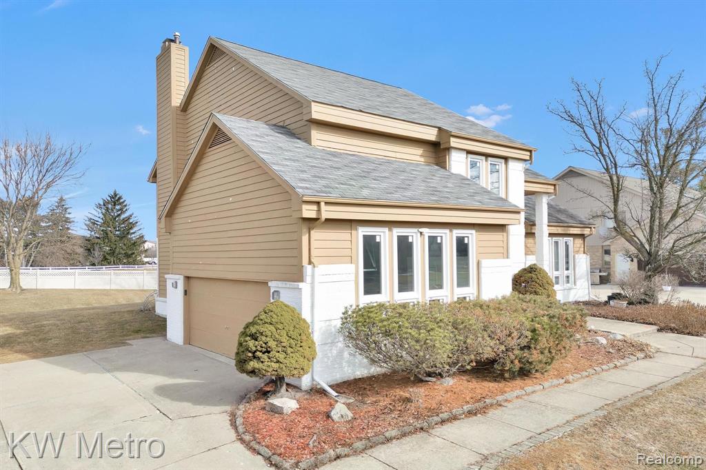 6250 STONEBRIDGE, West Bloomfield, MI — Photo 2