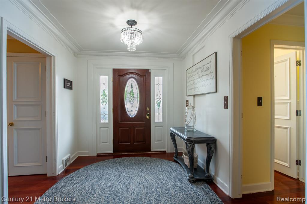 9270 Hidden Valley Court, Grand Blanc, MI 48439 — Photo 15
