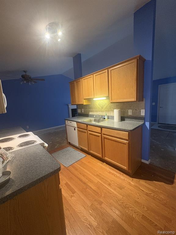 14033 Watersway Drive, Gibraltar, MI — Photo 11