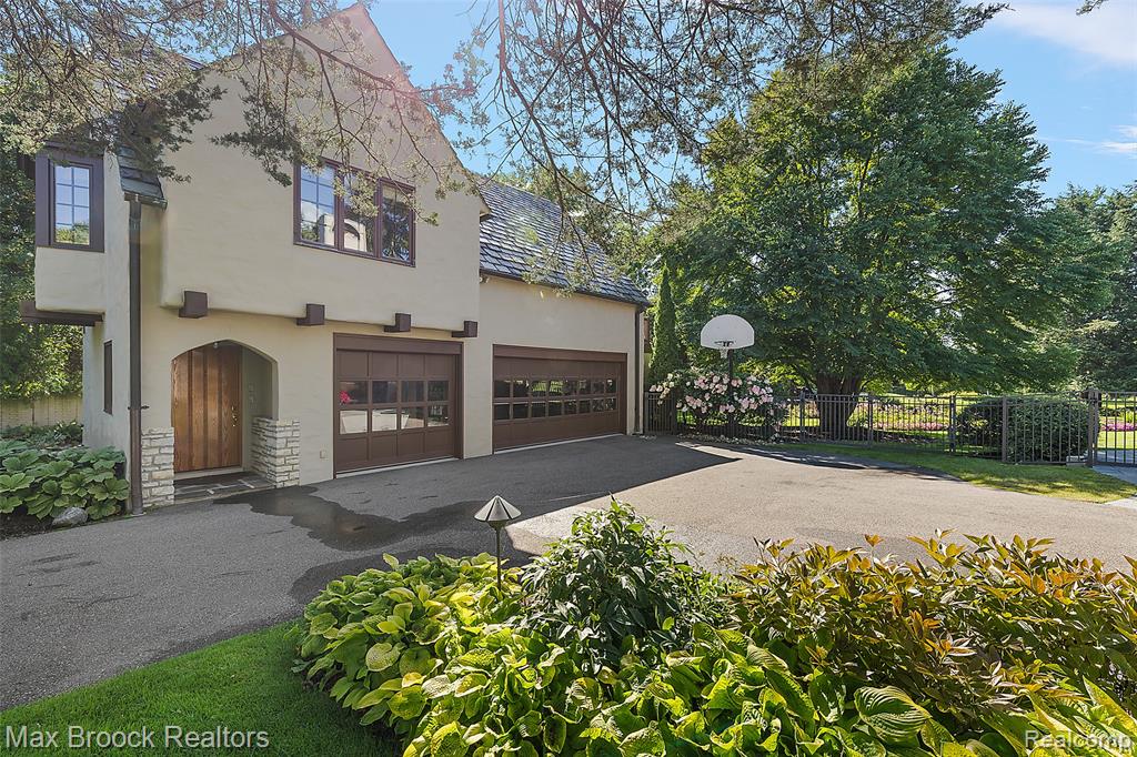65 Lone Pine Road, Bloomfield Hills, MI 48304 — Photo 46