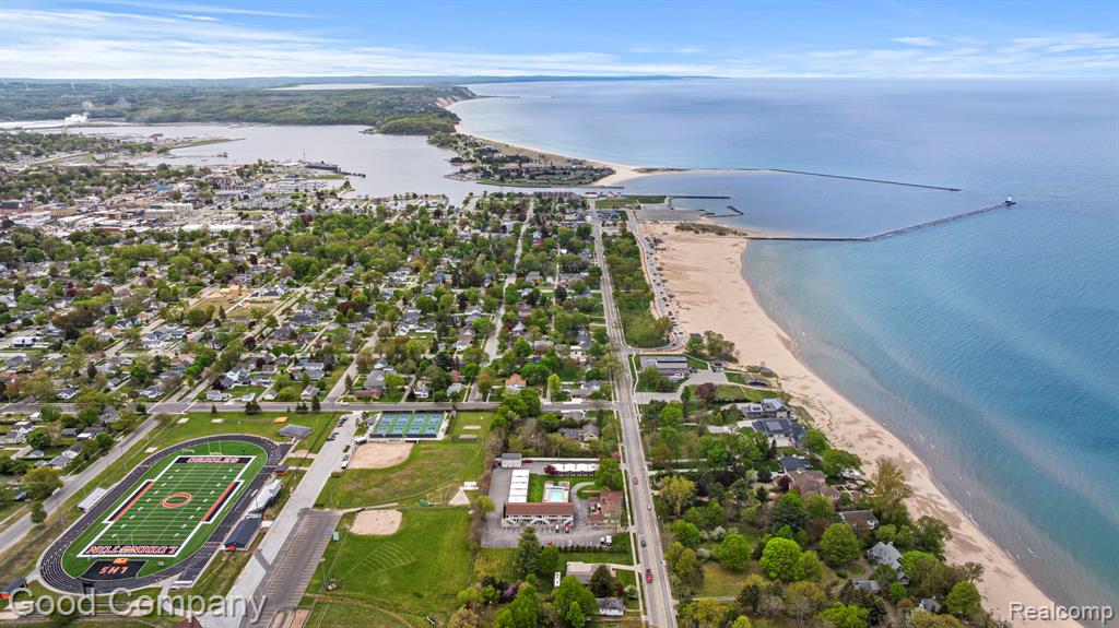 612 N LAKESHORE Drive, Ludington, MI 49431 — Photo 49