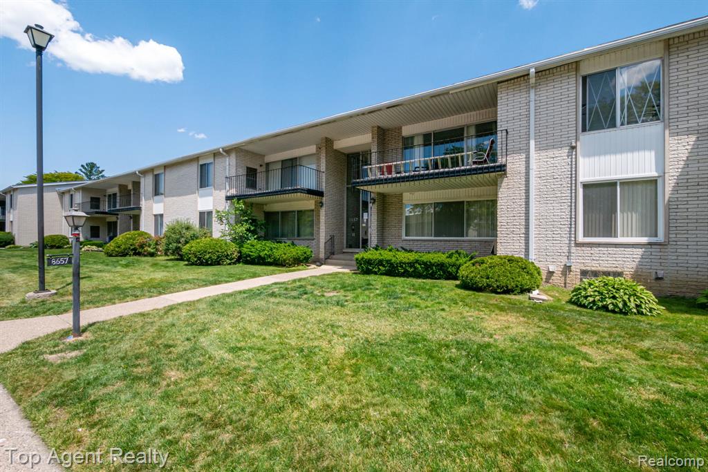 8657 Kennedy Circle, Warren, MI 48093 — Photo 22
