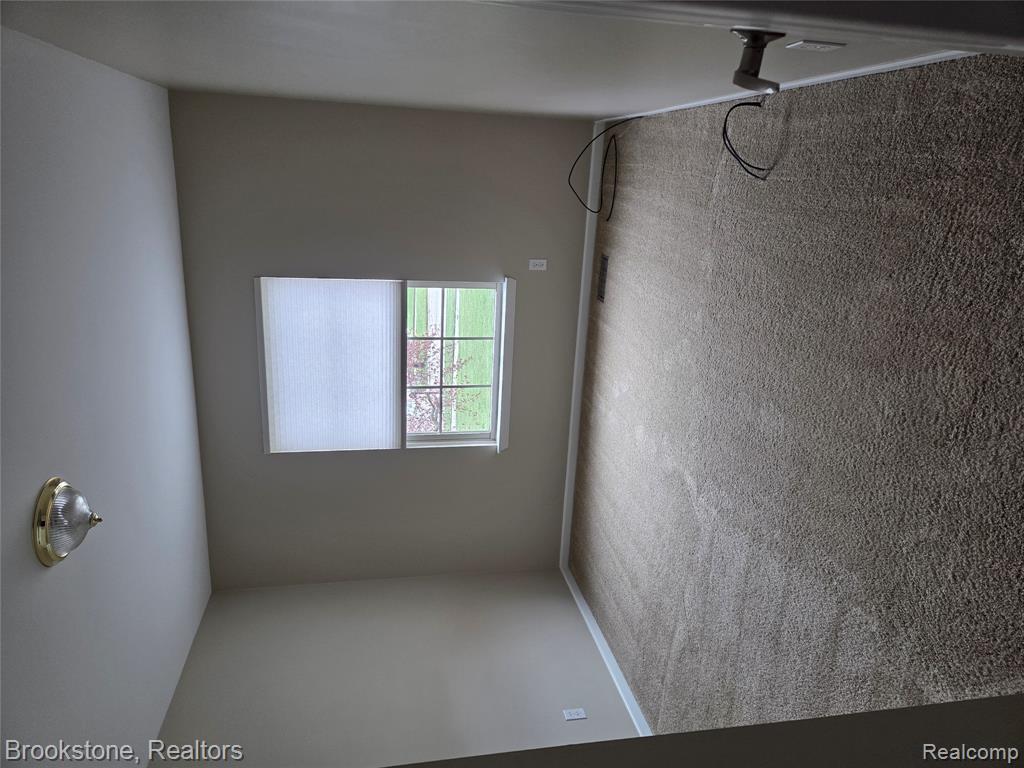 35484 Grant, New Baltimore, MI 48047 — Photo 33