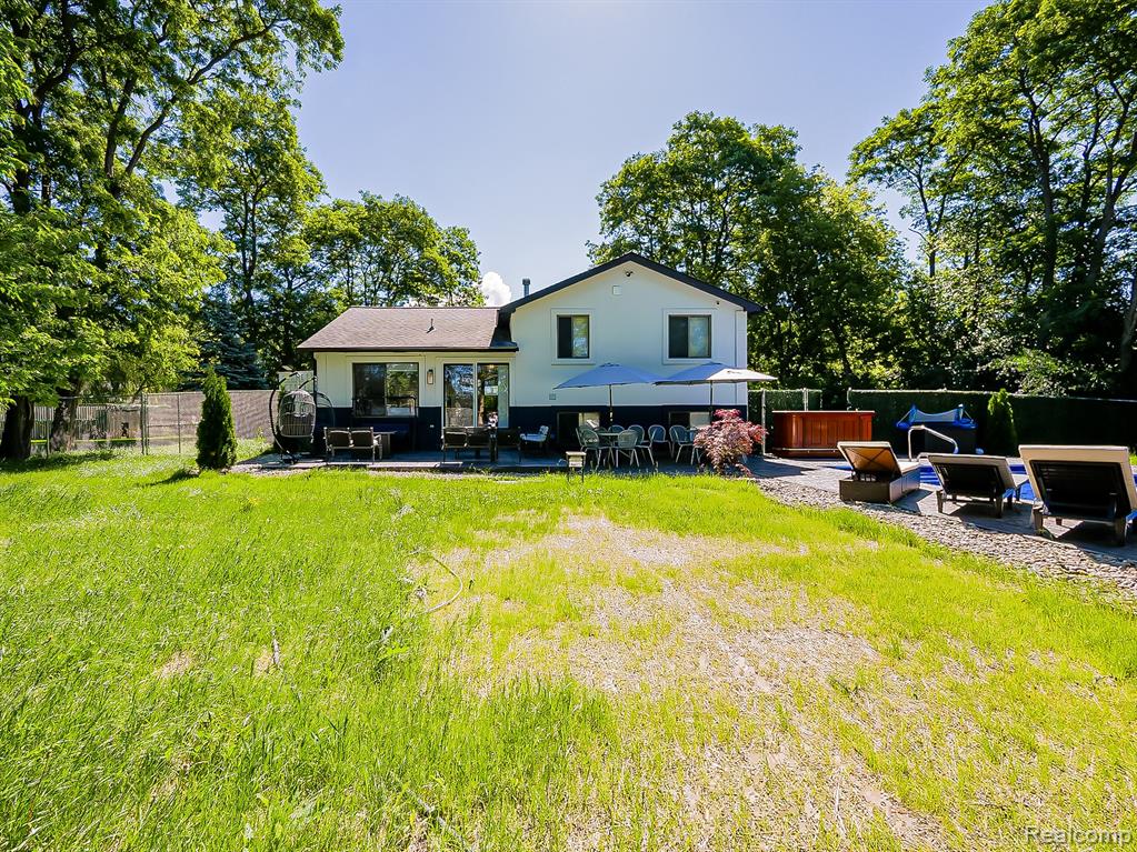 29721 Farmington Road, Farmington, MI 48334 — Photo 31