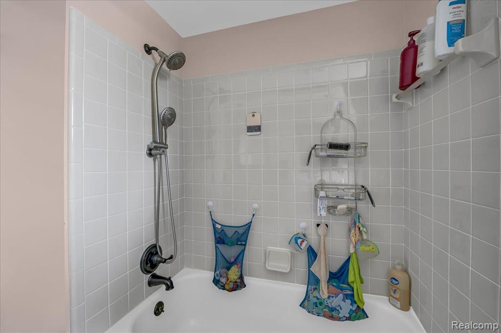 44350 Ausable Drive, Clinton Twp, MI 48038 — Photo 22