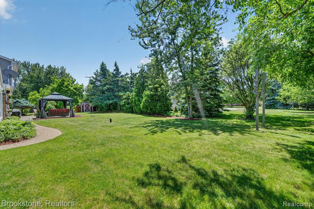 30261 Ardmore Drive, Farmington, MI 48334 — Photo 30