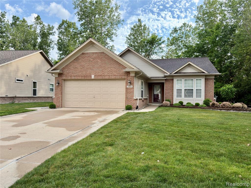 24600 Grand Traverse Avenue, Flat Rock, MI 48134