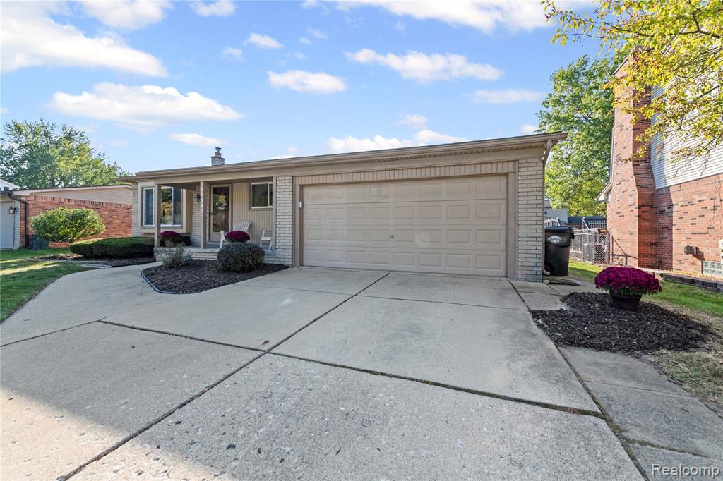 21230 Mayfair Street, Woodhaven, MI 48183 — Photo 3