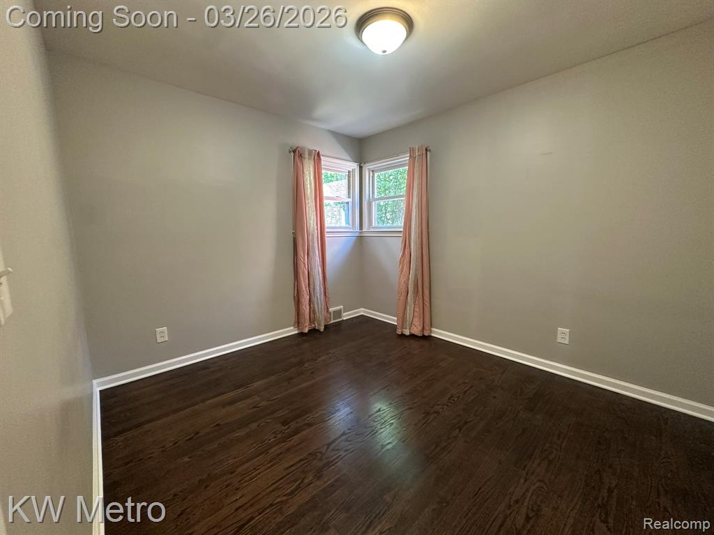 20498 Country Club Drive, Harper Woods, MI 48225 — Photo 13
