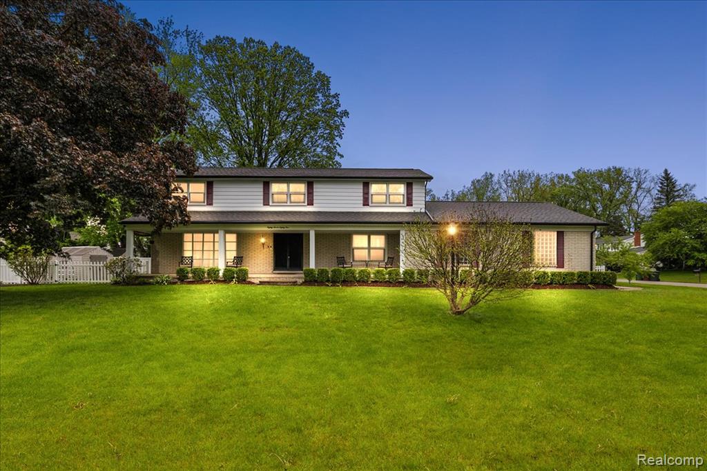 8785 Annsbury Drive, Shelby Twp, MI 48316 — front exterior