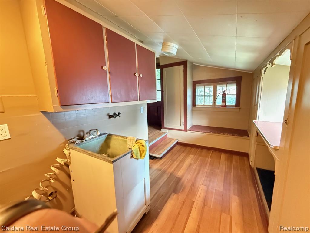 809 Waterloo Street, St. Clair, MI 48079 — Photo 9