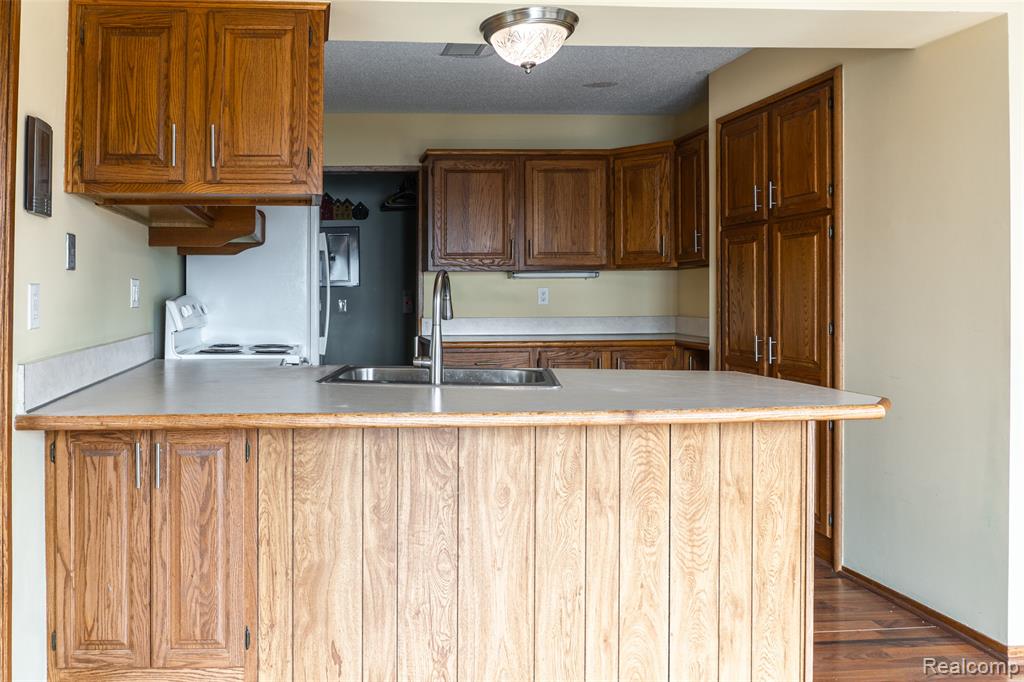 1695 Cliffs Landing, 302, Ypsilanti, MI 48198 — Photo 13